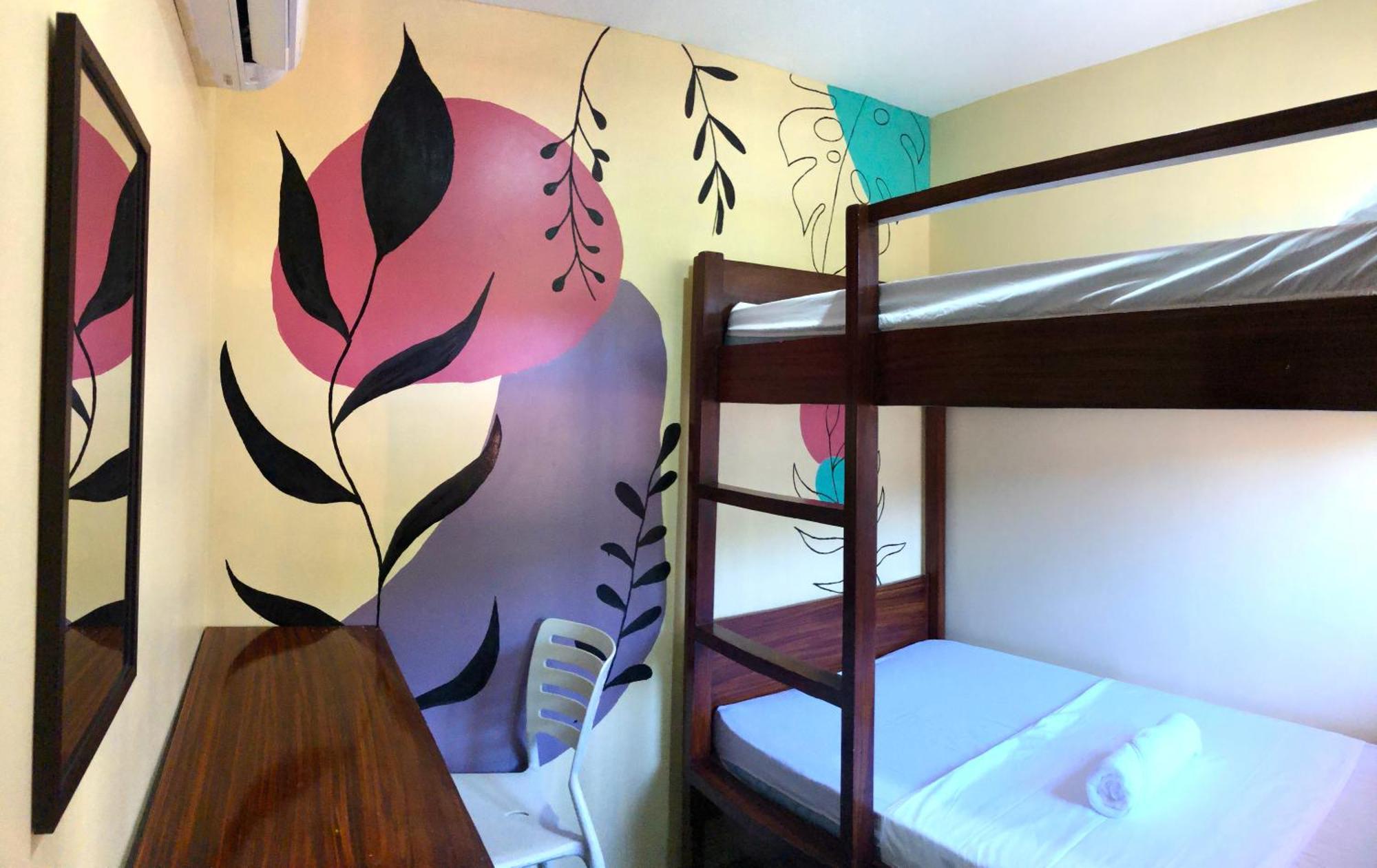 Chill Out Hostel Balabag  Экстерьер фото