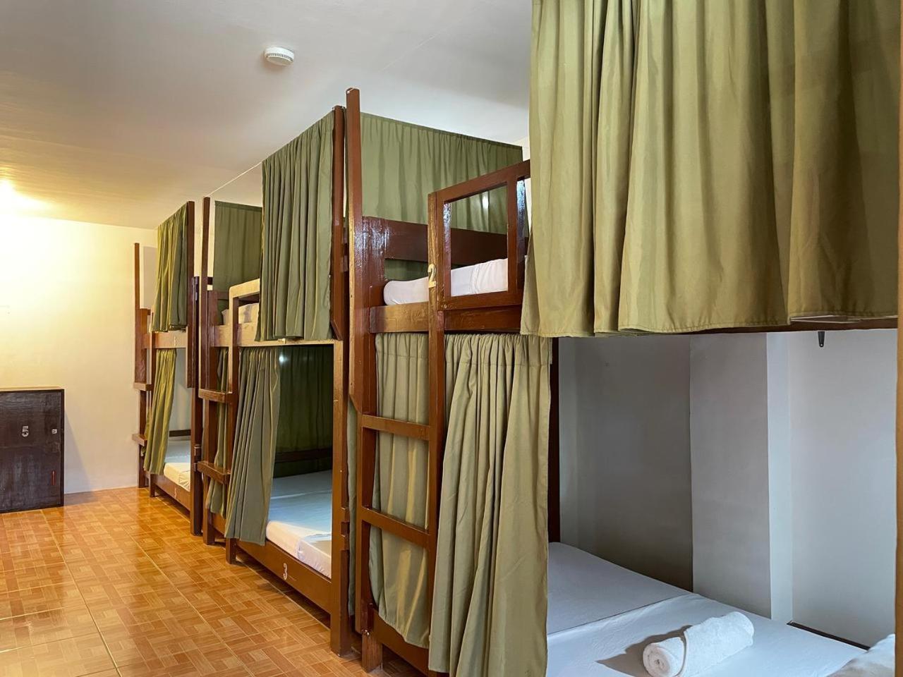 Chill Out Hostel Balabag  Экстерьер фото